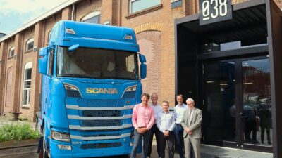Scania op Perron038